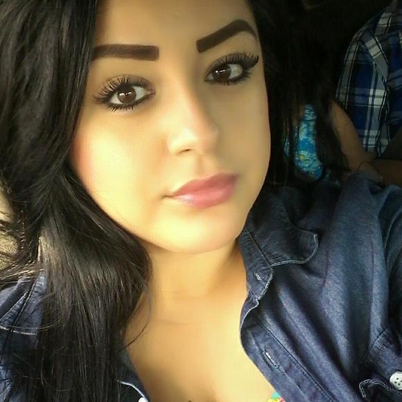 Meet your Posher, Esmeralda - Picture 1 of 1